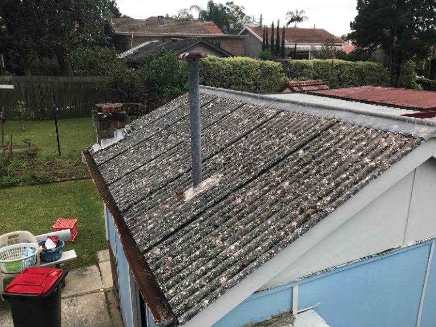 Asbestos roof ready to be removed cleanly and safely by affordable asbestos removal specialists